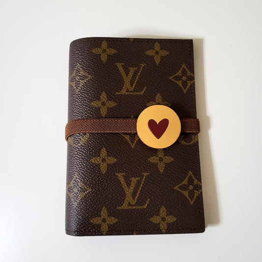 Handmade Heart Charm Leather Planner Band | Elastic Journal Strap for Planner Notebooks | Planner Accessory Cute Stationery Gift